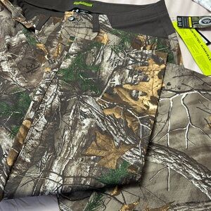 Under Armour Scent Control Realtree camo hunting  Chinos 38/32